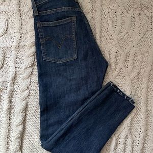 Levi’s wedgie skinny jeans